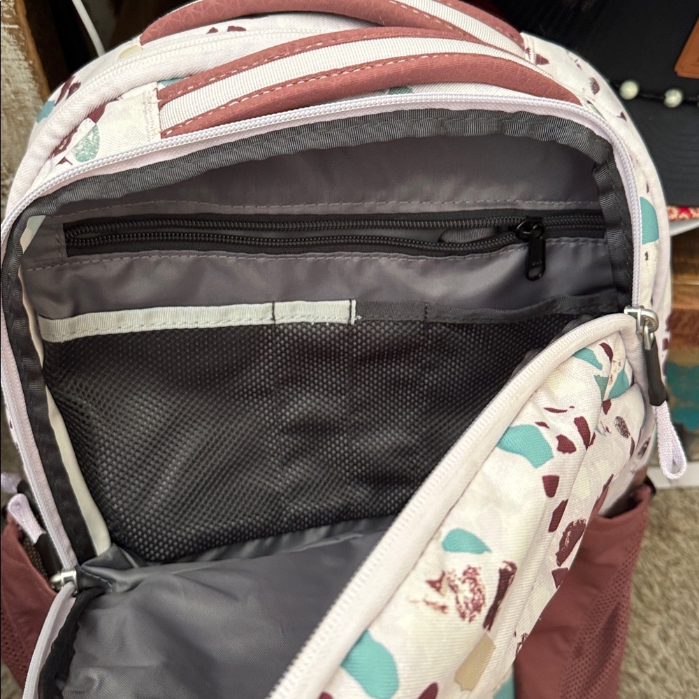 North face Backpack - Picture 2 of 3